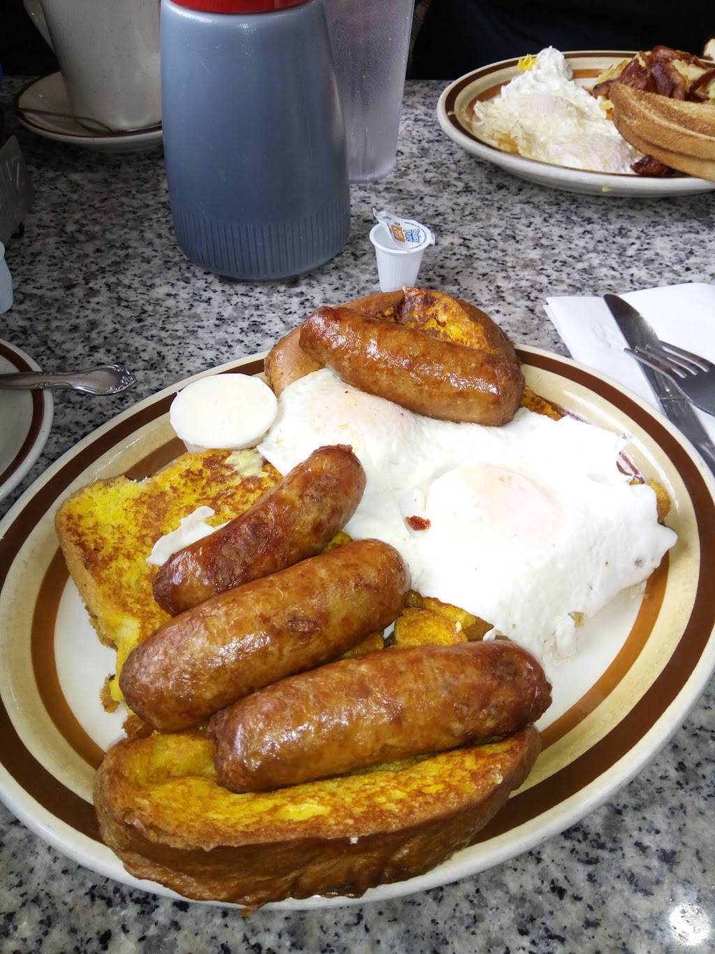 Gold Roc Diner | restaurant | 61 Kane St, Hartford, CT 06119, USA | 8602369366 OR +1 860-236-9366