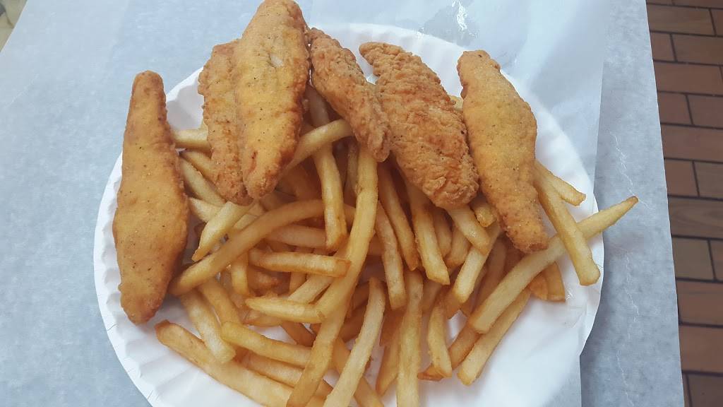 New Kennedy Chicken & Gyro | restaurant | 5605 Broadway, Bronx, NY 10463, USA | 7184321181 OR +1 718-432-1181