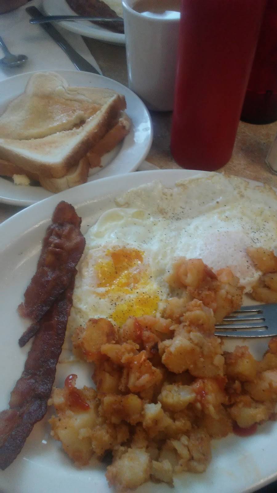 Apollo Family Restaurant | restaurant | 423 Hopkins St, Buffalo, NY 14220, USA | 7168259087 OR +1 716-825-9087