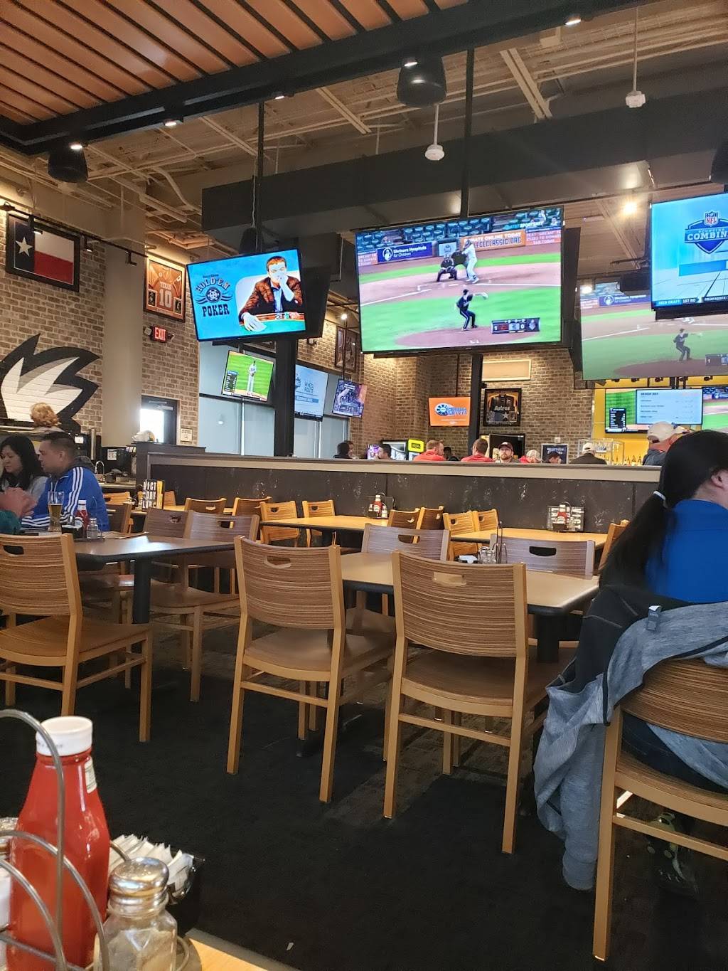 Buffalo Wild Wings | restaurant | 6825 N Grand Pkwy W, Spring, TX 77389, USA | 8327170950 OR +1 832-717-0950