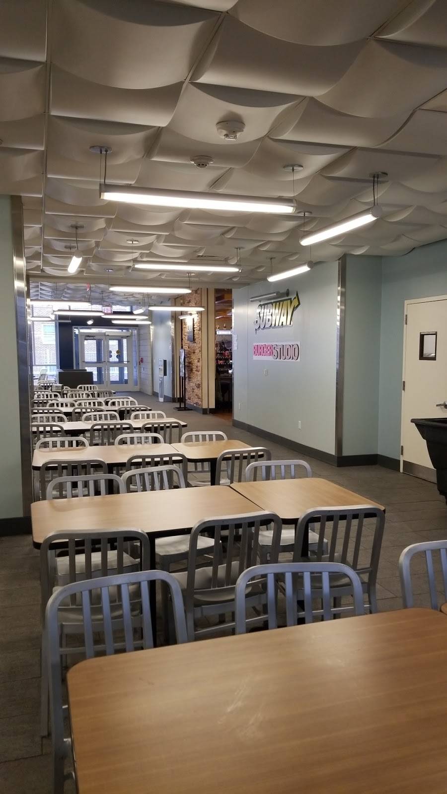 Subway Restaurants | restaurant | 1 University Pl, Chester, PA 19013, USA | 6104994418 OR +1 610-499-4418