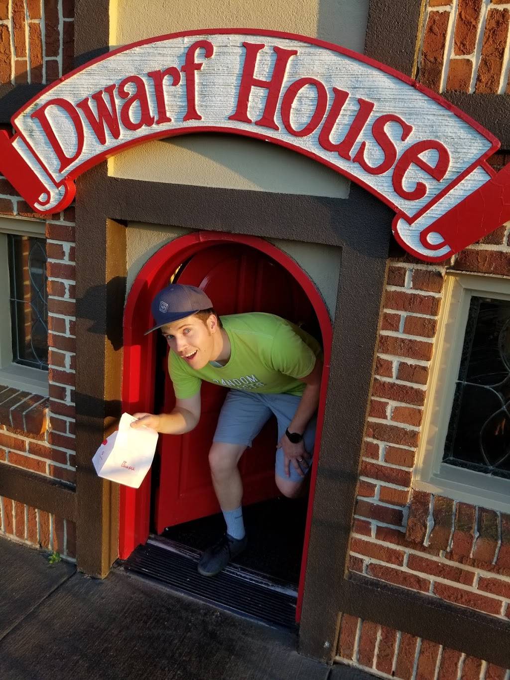 Dwarf House | restaurant | 9728 GA-92, Woodstock, GA 30188, USA | 7705914575 OR +1 770-591-4575