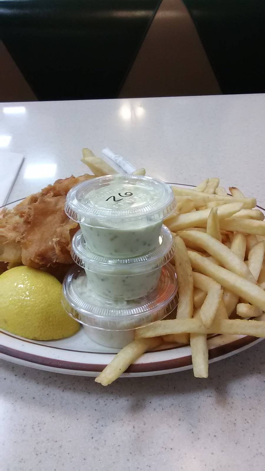 Leos Coney Island | restaurant | Genoa Township, 4380 Grand River Ave, Howell, MI 48843, USA | 5175489480 OR +1 517-548-9480