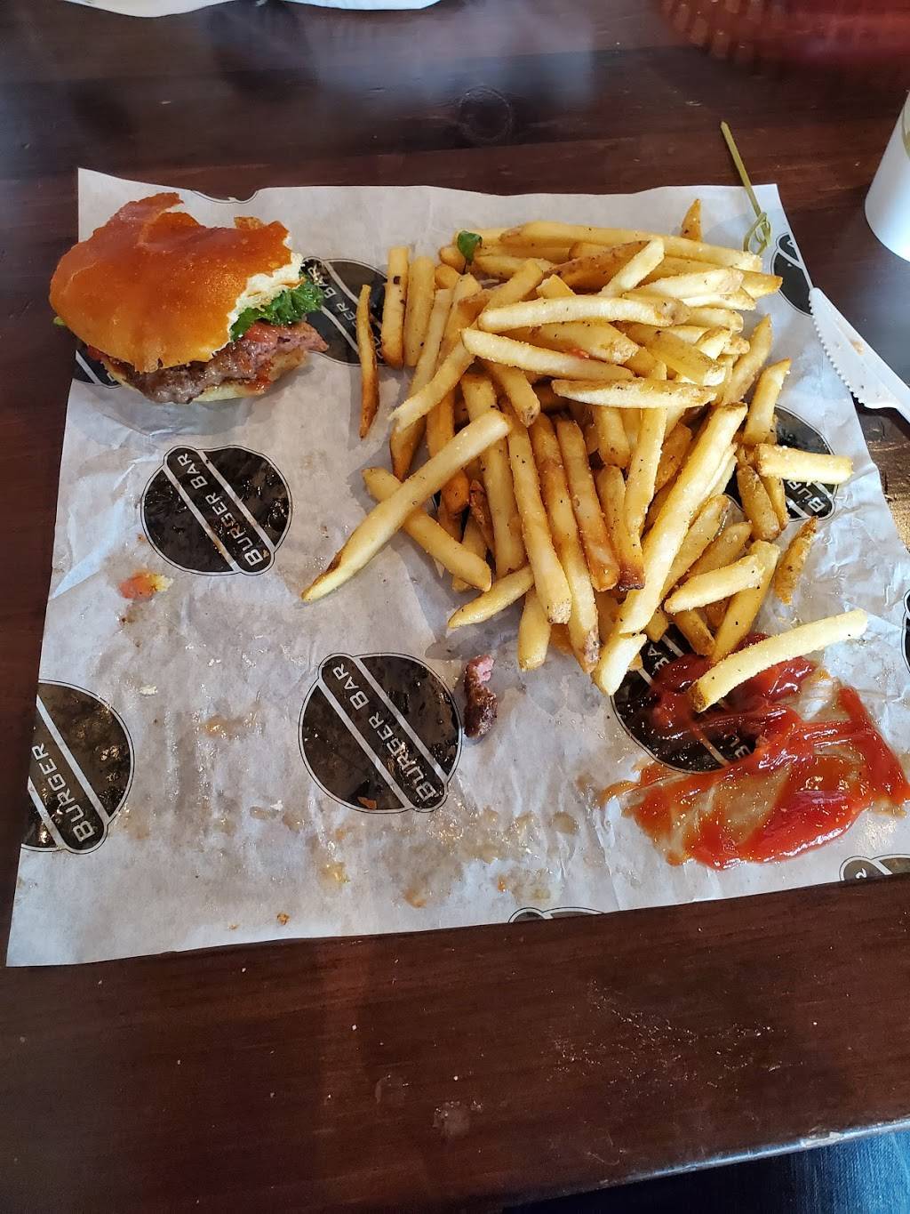 Burger Bar WBL | restaurant | 2125 4th St, White Bear Lake, MN 55110, USA | 6513522165 OR +1 651-352-2165