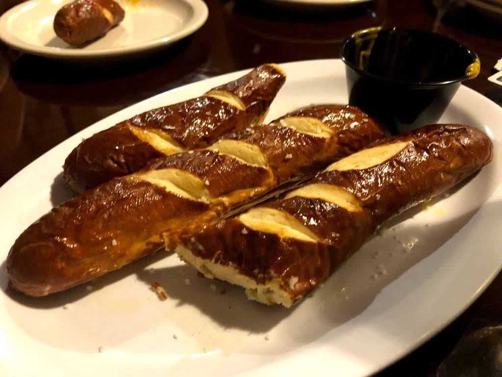 Finger Lakes Sausage And Beer | restaurant | 8 Linden St, Geneva, NY 14456, USA | 3153254125 OR +1 315-325-4125