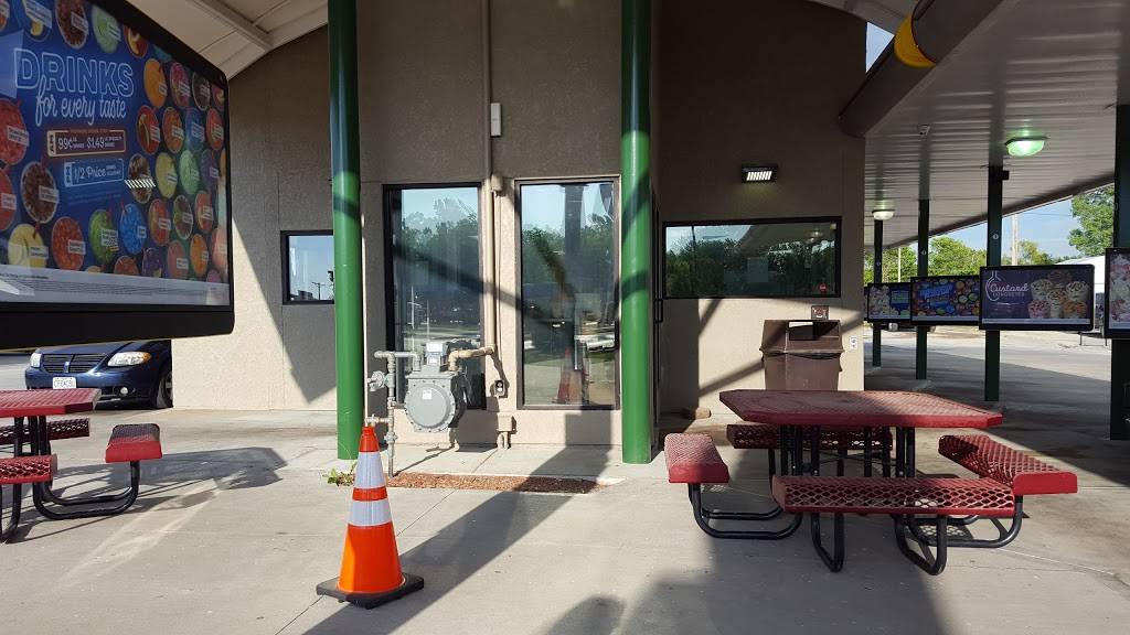 Sonic Drive-In | restaurant | 408 N 2nd St, Odessa, MO 64076, USA | 8162305588 OR +1 816-230-5588