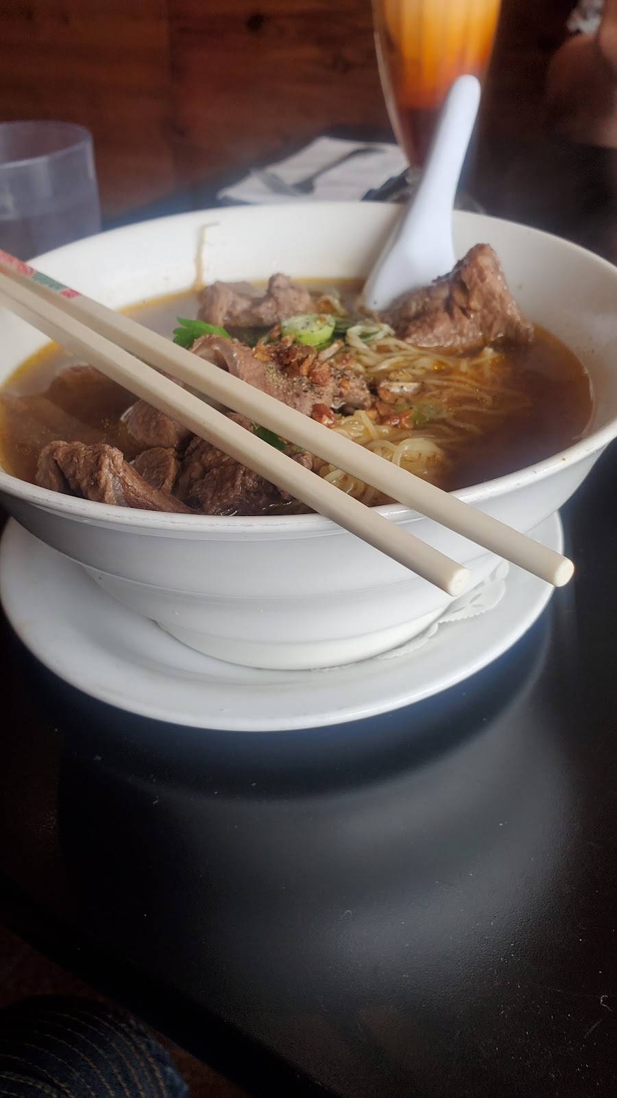 Sriracha Thai Cuisine | restaurant | 1319 9th Ave, San Francisco, CA 94122, USA | 4155647722 OR +1 415-564-7722