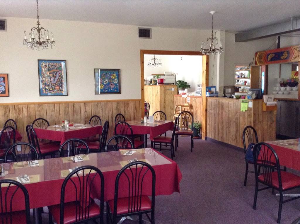 Lucky Kitchen | restaurant | 190 King St W, Harrow, ON N0R 1G0, Canada | 5197384447 OR +1 519-738-4447