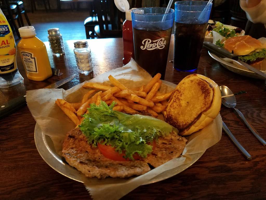 Beauty & The Bull Bar & Grill | restaurant | 5935 S 075 W, Wolcottville, IN 46795, USA | 2603031225 OR +1 260-303-1225