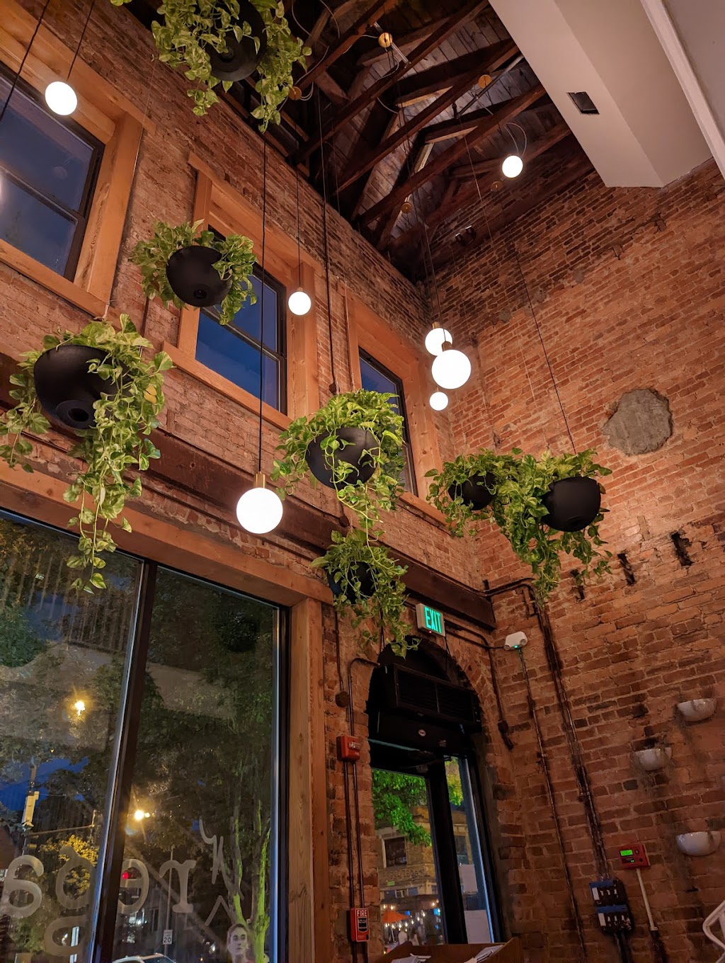 Irregardless | restaurant | 502 H St NE, Washington, DC 20002, USA | 2027411741 OR +1 202-741-1741