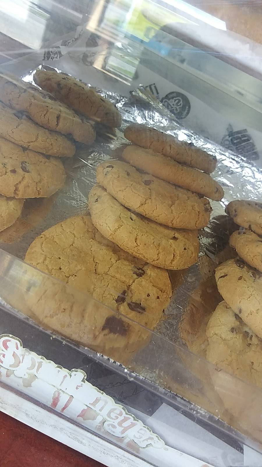 Tubbys Sub Shop | restaurant | 13740 Eight Mile Rd, Oak Park, MI 48237, USA | 2483363300 OR +1 248-336-3300