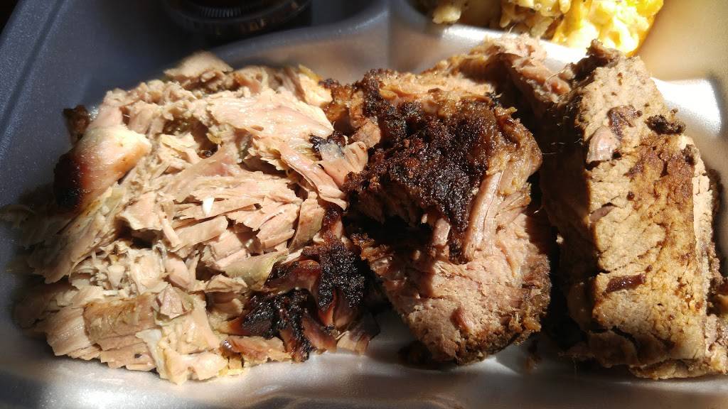 Smoky Dreams Barbecue and Catering | restaurant | 2131 Woodruff Road A, Greenville, SC 29607, USA | 8646274227 OR +1 864-627-4227