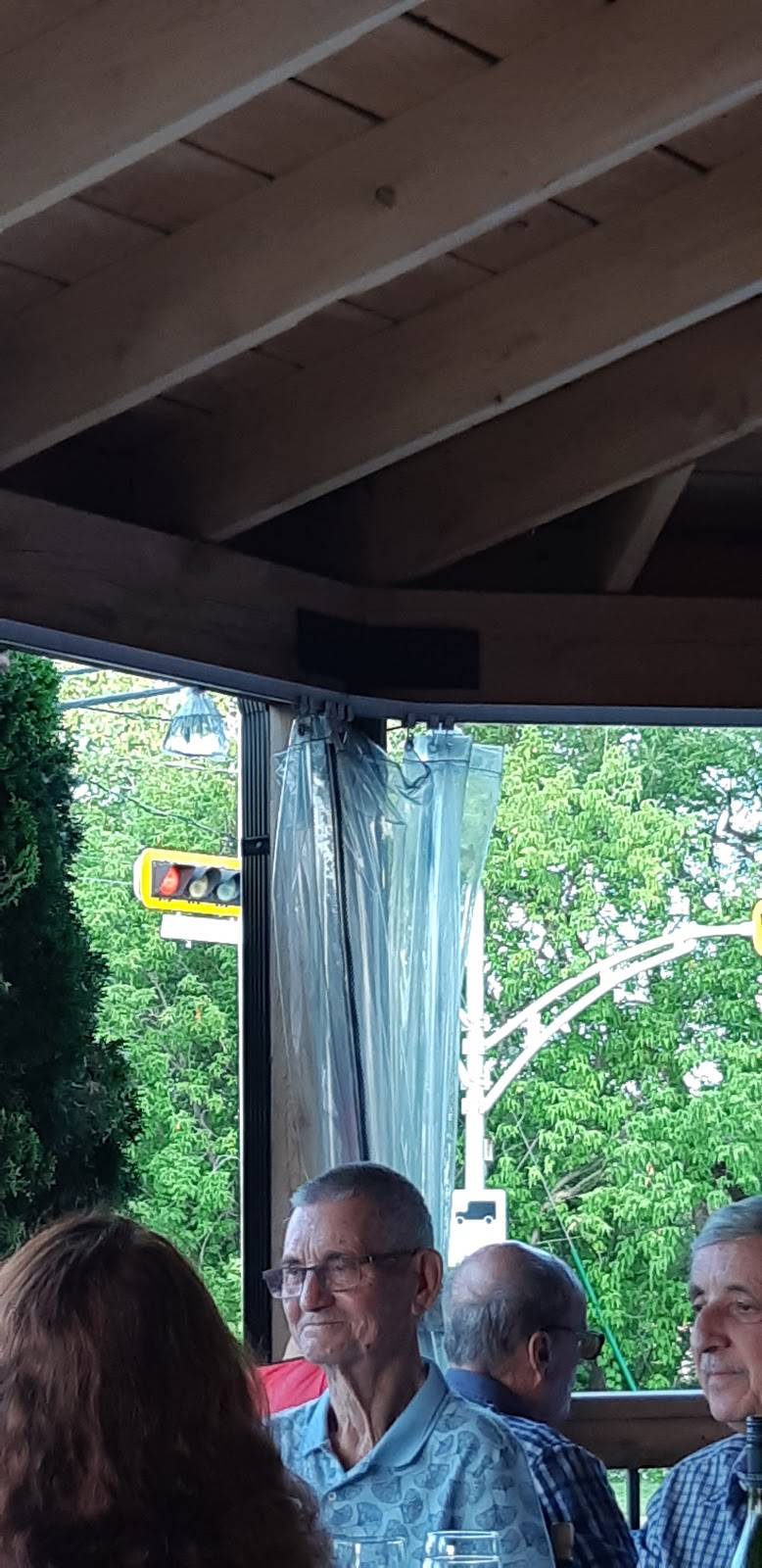 Chips Poissons et Fruits de Mer | restaurant | 3 Chemin du Richelieu, McMasterville, QC J3G 1T3, Canada | 4508134078 OR +1 450-813-4078