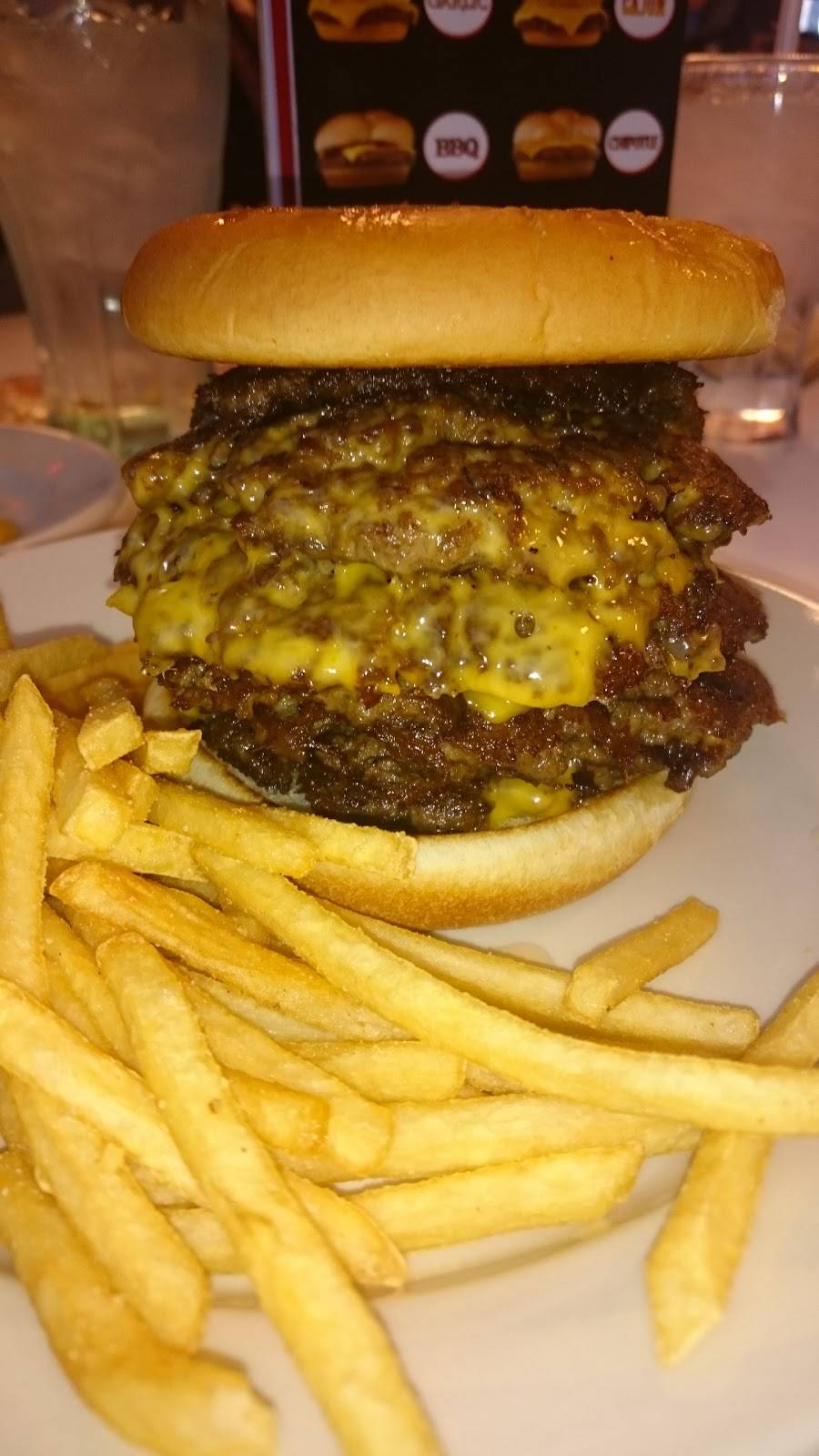 Steak n Shake | restaurant | 4501 S Emerson Ave, Indianapolis, IN 46203, USA | 3177862184 OR +1 317-786-2184