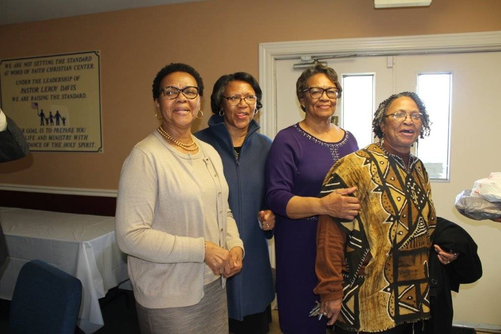 Little Daves Ribs & More | restaurant | 116 S Saratoga St, Peoria, IL 61605, USA | 3092004690 OR +1 309-200-4690