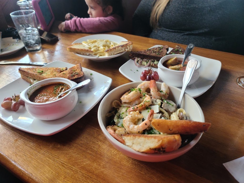 Grapes Restaurant & Bar | restaurant | 111 Main St, Jerome, AZ 86331, USA | 9286398477 OR +1 928-639-8477