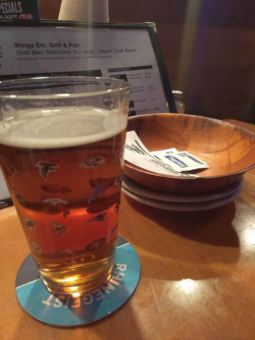 Sidelines Sports Pub | restaurant | 9283 E US Hwy 36, Avon, IN 46123, USA | 3172730199 OR +1 317-273-0199