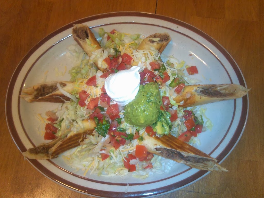 Ricos Tacos | restaurant | 113 E Miner St, Yreka, CA 96097, USA | 5306438085 OR +1 530-643-8085