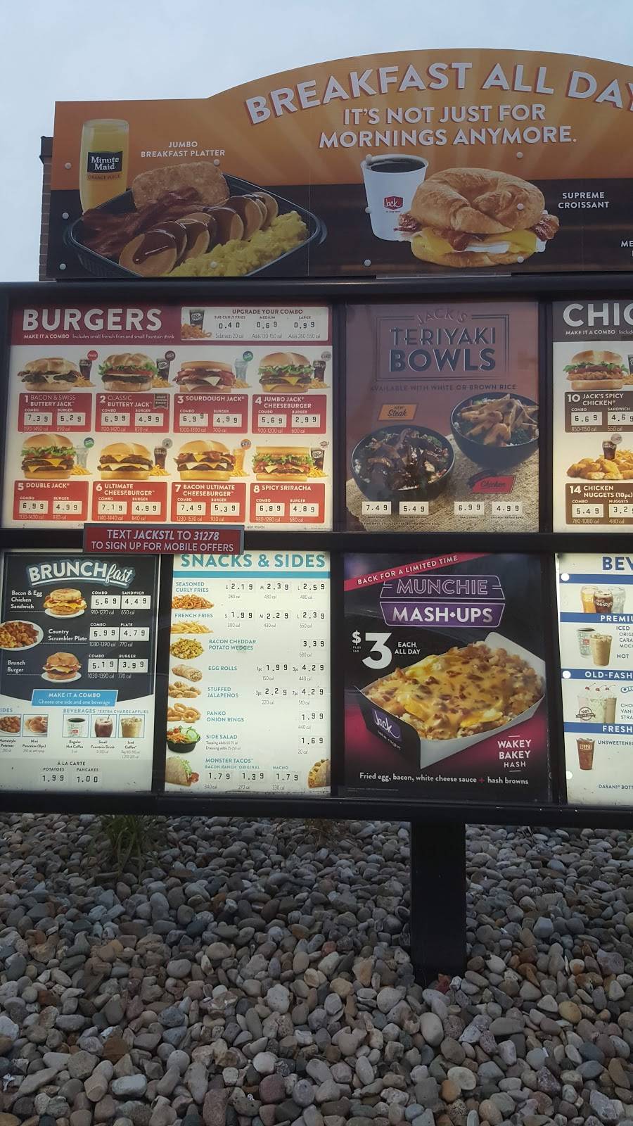 Jack in the Box | restaurant | 6096 Mid Rivers Mall Dr, St Peters, MO 63304, USA | 6364472084 OR +1 636-447-2084