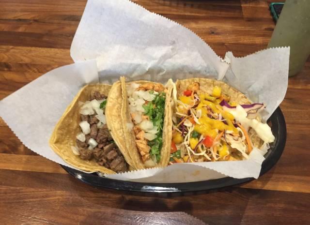 Hyde Park Taco Station | restaurant | 5300 S Dorchester Ave, Chicago, IL 60615, USA | 7738911118 OR +1 773-891-1118