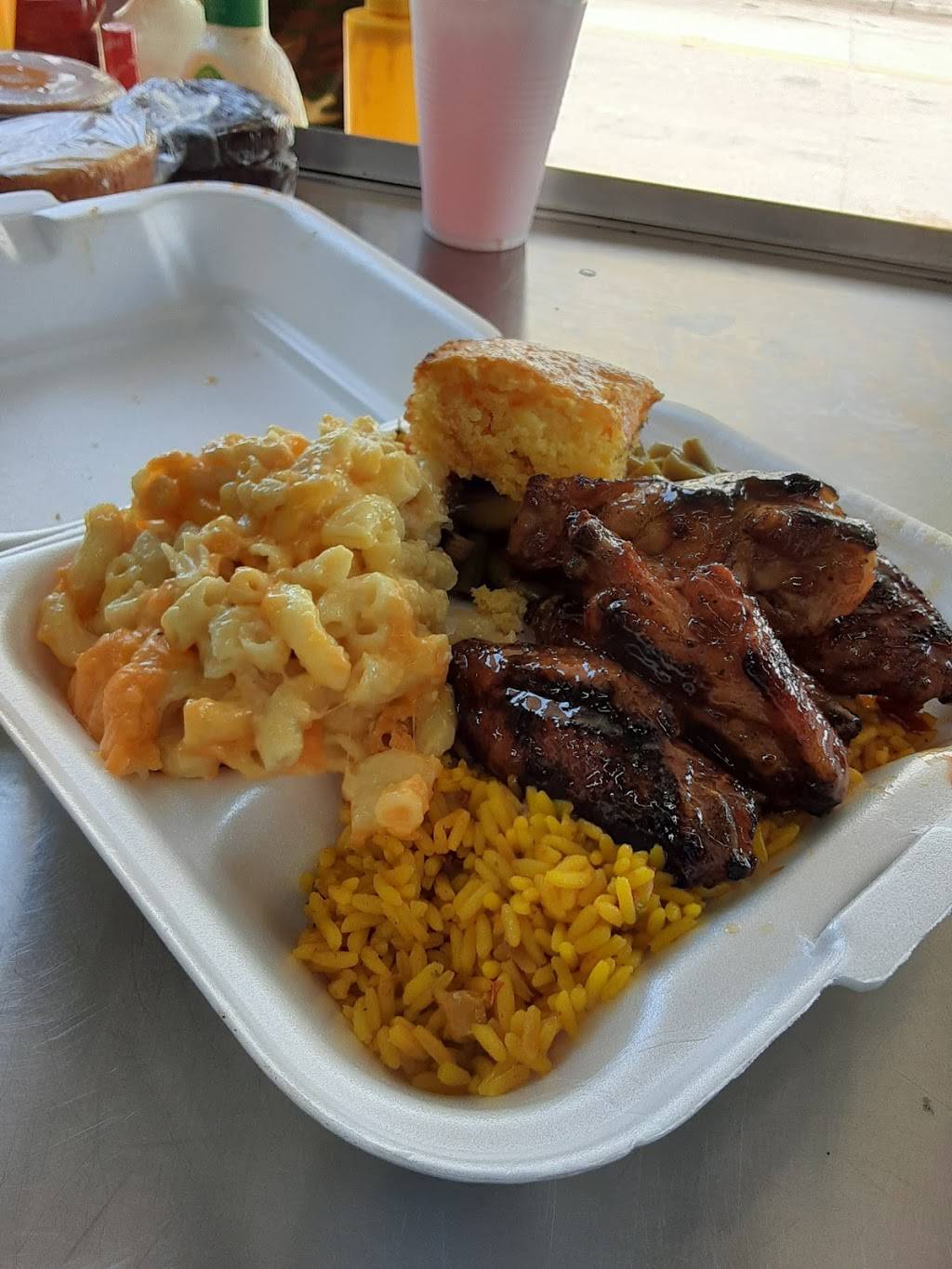 JJS Kitchen | restaurant | 12019 SW 215th St, Miami, FL 33177, USA | 7864429500 OR +1 786-442-9500