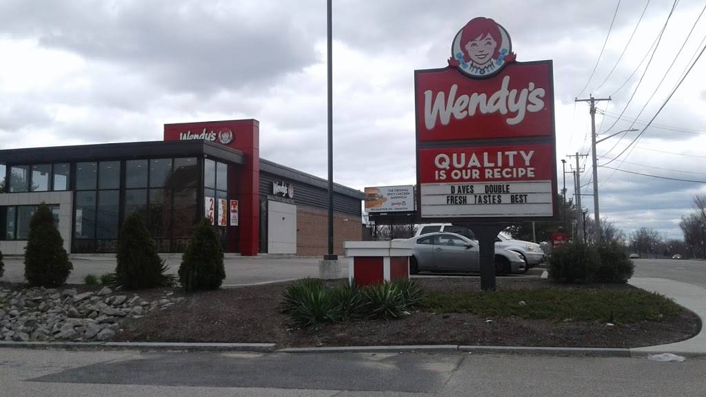 Wendys | restaurant | 110 Garfield Ave, Cranston, RI 02920, USA | 4013833200 OR +1 401-383-3200