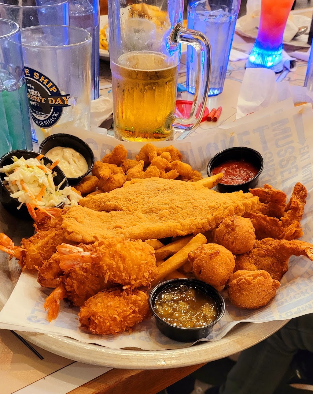 Joes Crab Shack | restaurant | 1210 Front St, Sacramento, CA 95814, USA | 9165534249 OR +1 916-553-4249