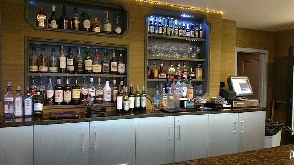 Emerald Lounge | restaurant | 25205 La Paz Rd, Laguna Hills, CA 92653, USA | 9495865000 OR +1 949-586-5000