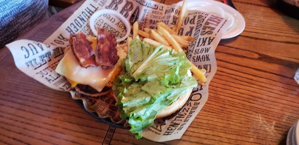 Calhouns Restaurants | restaurant | 6515 Kingston Pike, Knoxville, TN 37919, USA | 8656733377 OR +1 865-673-3377