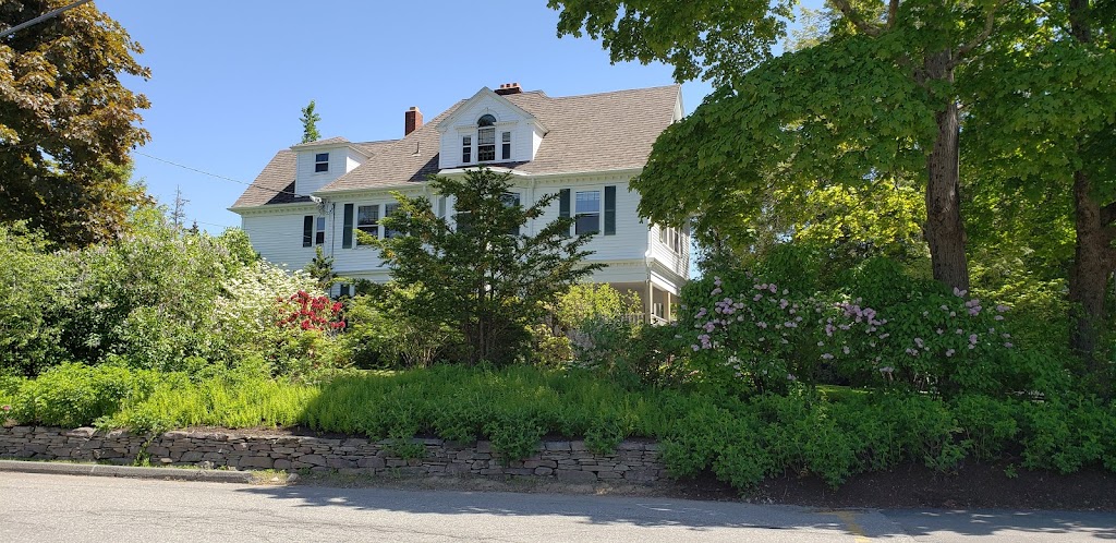 Milk and Honey Kitchen | cafe | 3 Old Firehouse Ln, Northeast Harbor, ME 04662, USA | 2072764003 OR +1 207-276-4003