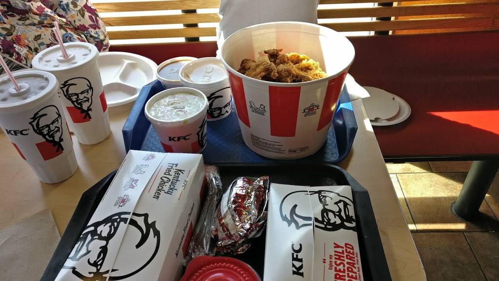 KFC | restaurant | 191 W Gonzales Rd, Oxnard, CA 93036, USA | 8059833683 OR +1 805-983-3683