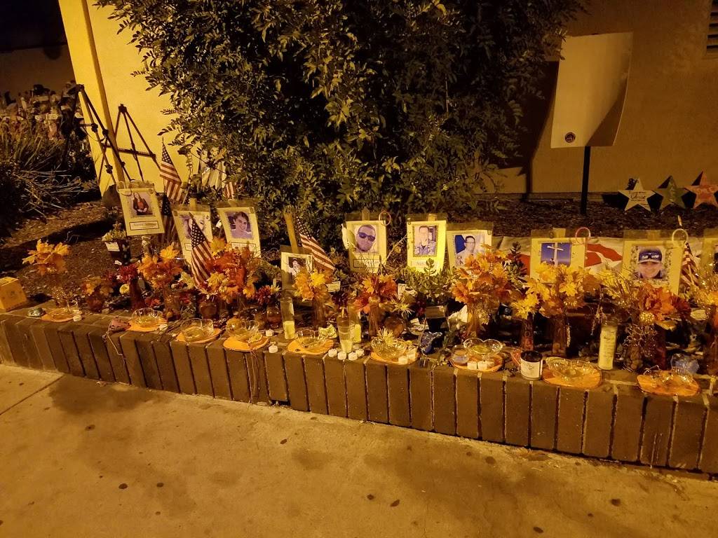 Borderline Bar & Grill | restaurant | 99 Rolling Oaks Dr, Thousand Oaks, CA 91361, USA | 8054464435 OR +1 805-446-4435