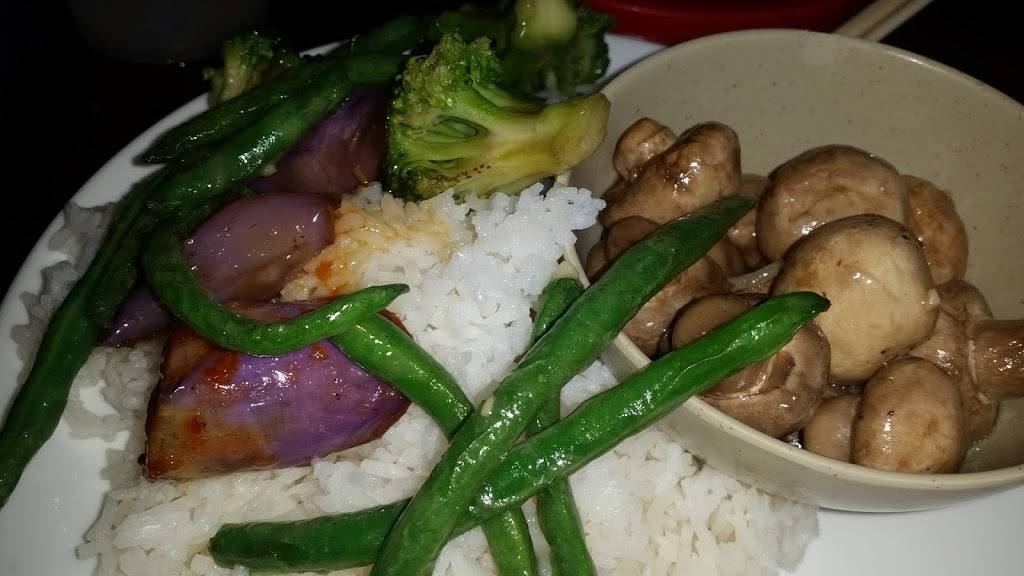 Panda Express | meal takeaway | 3571 N Freeway Blvd, Sacramento, CA 95834, USA | 9165758927 OR +1 916-575-8927