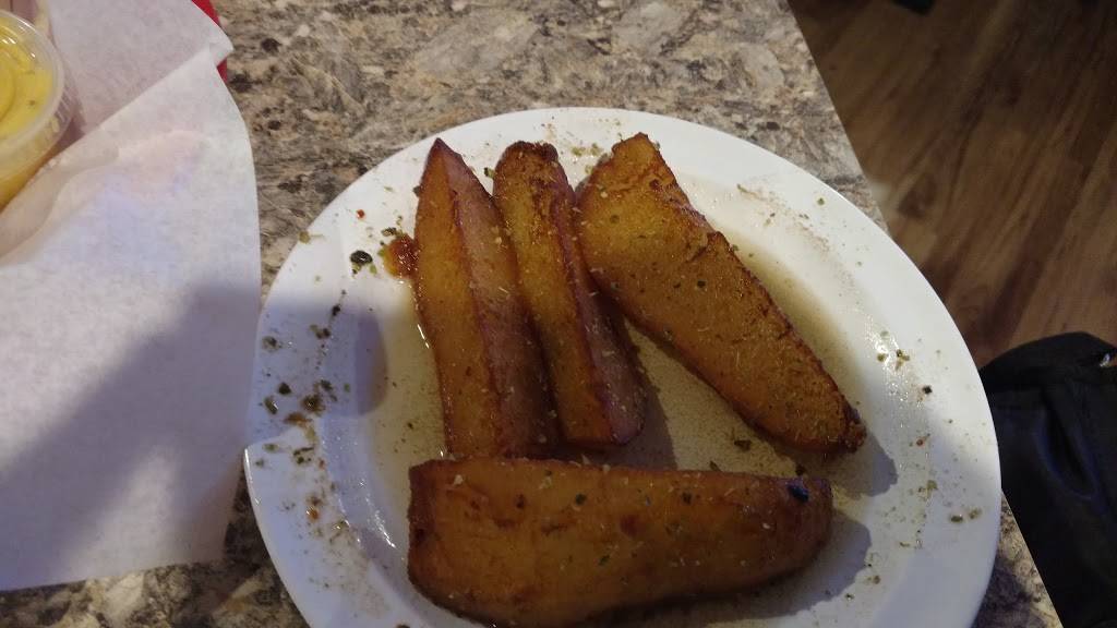 Run-A-Way Restaurant | restaurant | 120 Butterfield Rd, North Aurora, IL 60542, USA | 6302993778 OR +1 630-299-3778