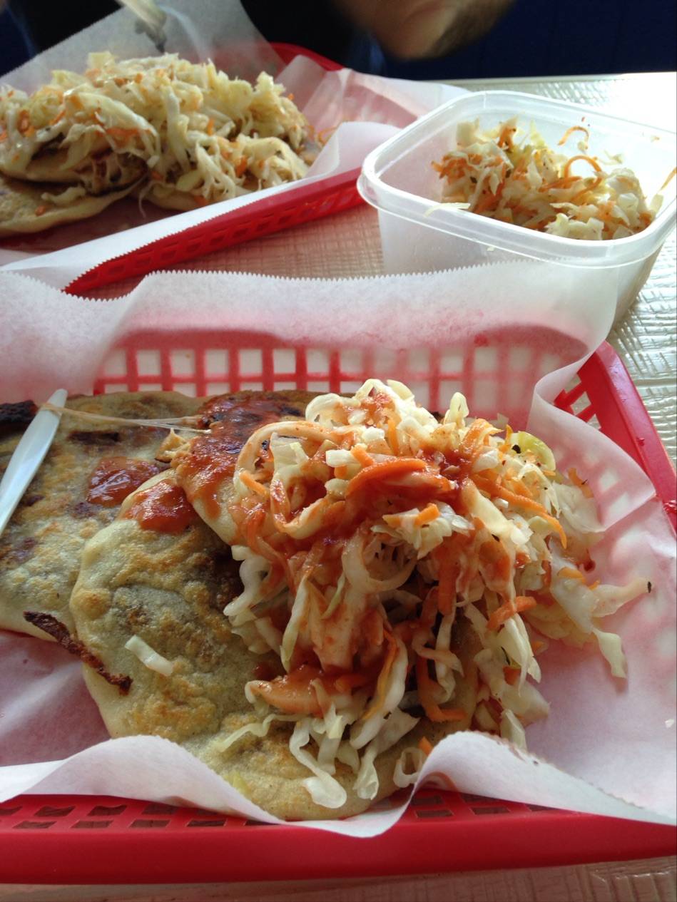 Pupuseria Emanuel | restaurant | 5822 Telephone Rd, Houston, TX 77087, USA | 7136449383 OR +1 713-644-9383