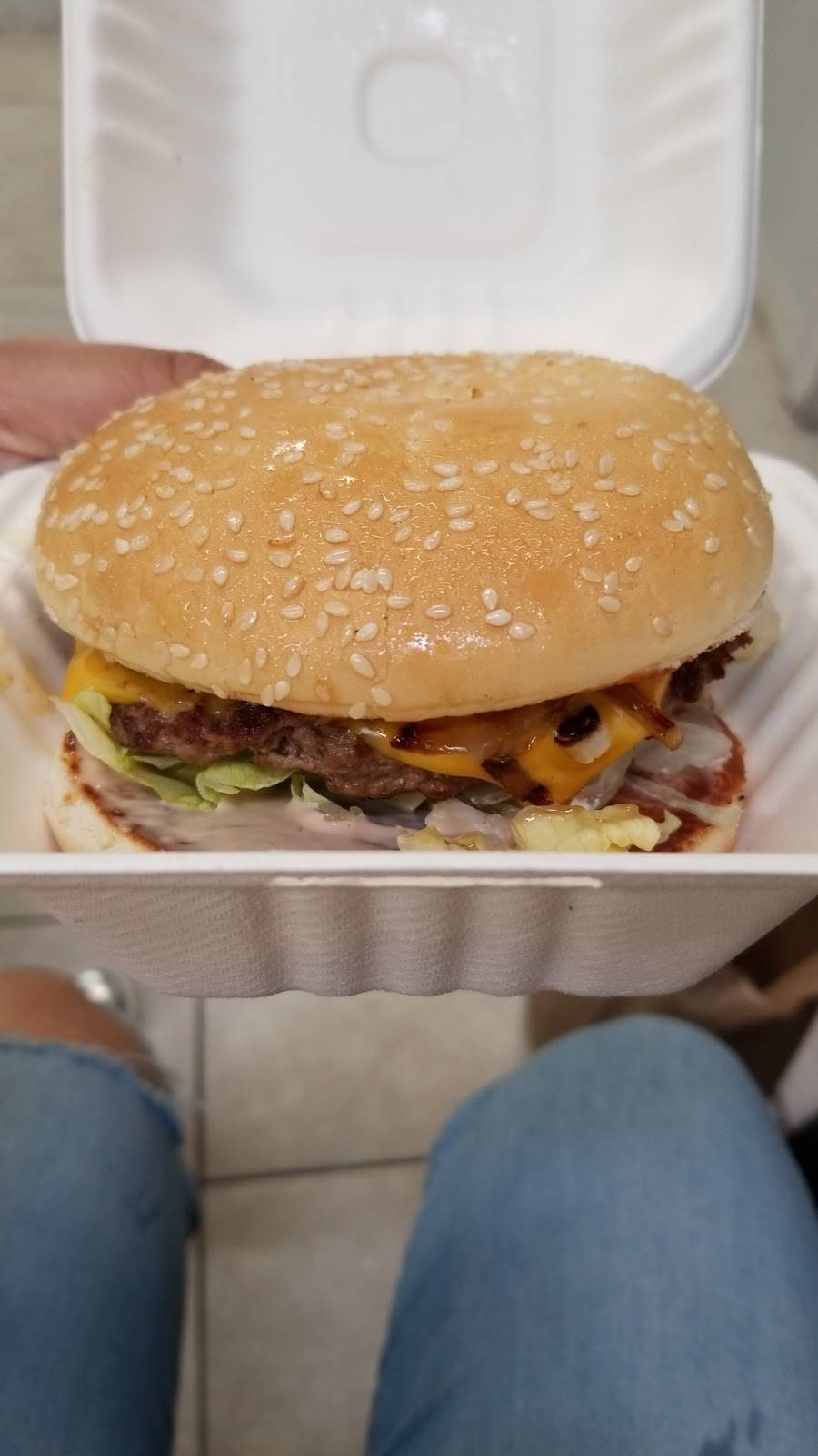 Cecils Famous Burgers | meal takeaway | 547 Tennyson Rd, Hayward, CA 94544, USA | 5107822655 OR +1 510-782-2655