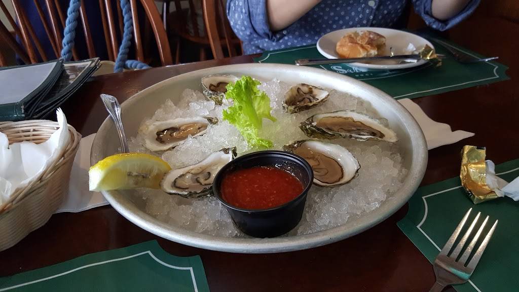 Clancys Restaurant | restaurant | 8 Upper County Rd, Dennis Port, MA 02639, USA | 5083946661 OR +1 508-394-6661