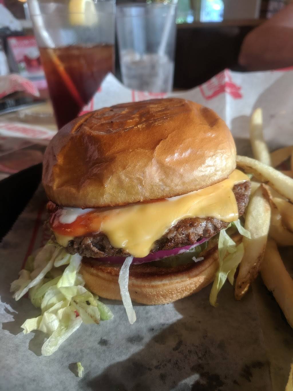 Big Boy | restaurant | 3828 US-31, Traverse City, MI 49684, USA | 2319417430 OR +1 231-941-7430