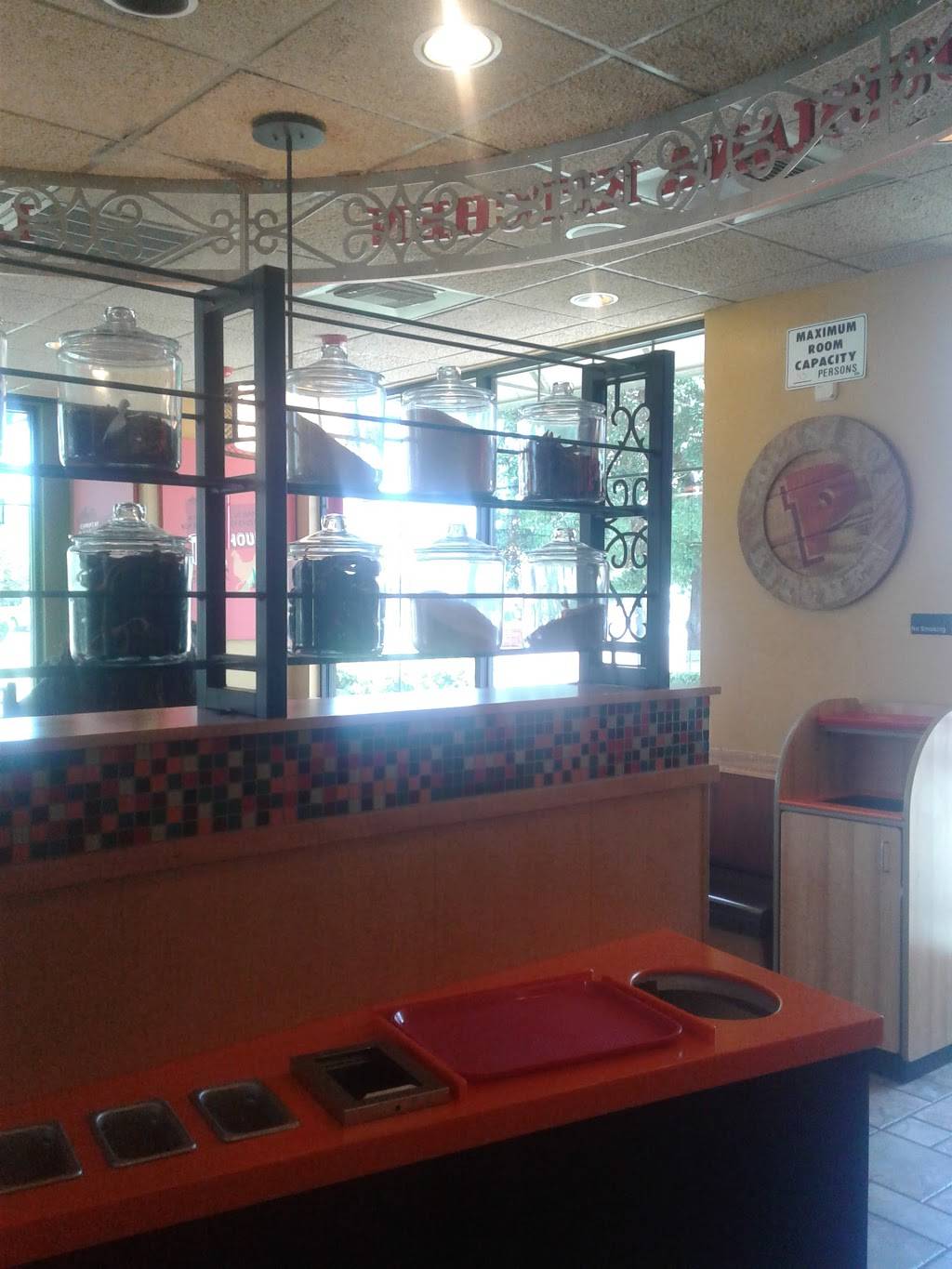 Popeyes Louisiana Kitchen | restaurant | 4919 Airline Dr, Houston, TX 77022, USA | 7136998494 OR +1 713-699-8494