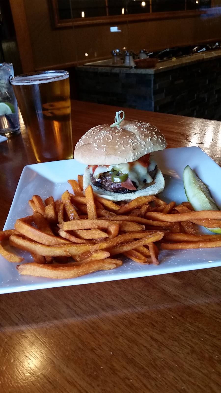 G & P Pizzeria | restaurant | 692 Raymond Rd, Chester, NH 03036, USA | 6038877123 OR +1 603-887-7123