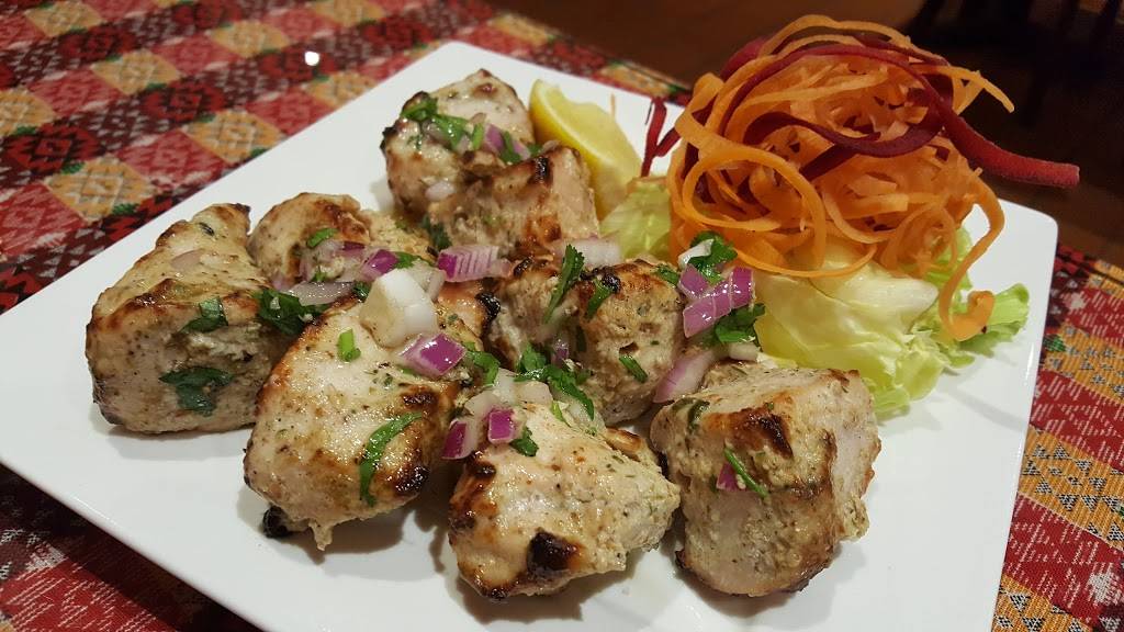 Masala kitchen and lounge | restaurant | 71-04 Grand Ave, Queens, NY 11378, United States | 3478080101 OR +1 347-808-0101