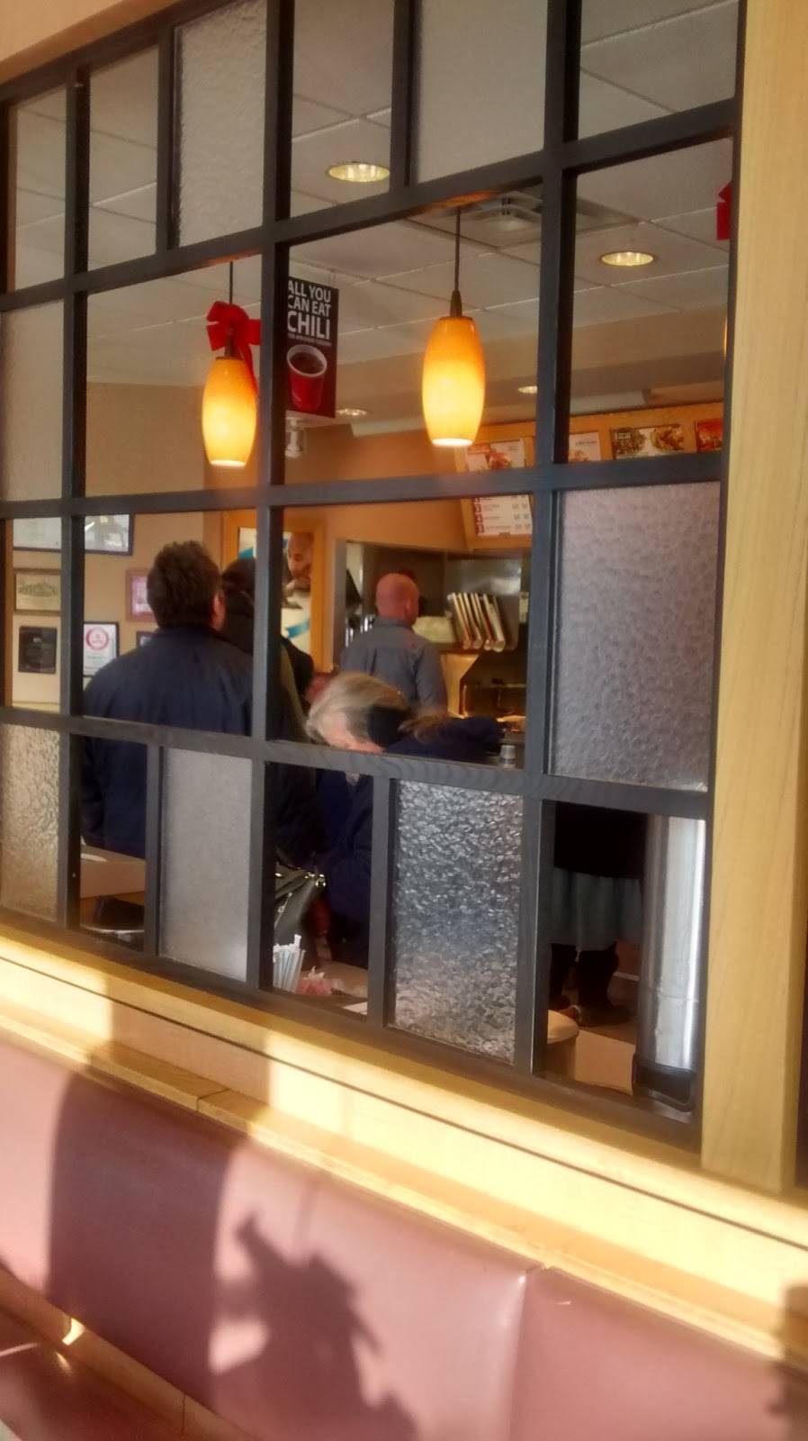 Wendys | restaurant | 436 Center St, Chardon, OH 44024, USA | 4402865978 OR +1 440-286-5978