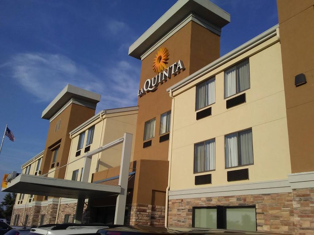 Subway | restaurant | 3701 NE 14th St, Des Moines, IA 50316, USA | 5152662630 OR +1 515-266-2630