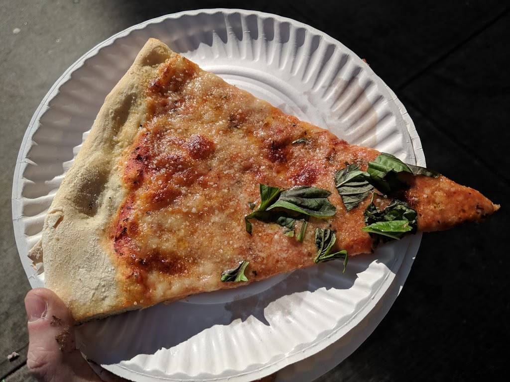 Di Fara Pizza | meal takeaway | 1424 Avenue J, Brooklyn, NY 11230, USA | 7182581367 OR +1 718-258-1367