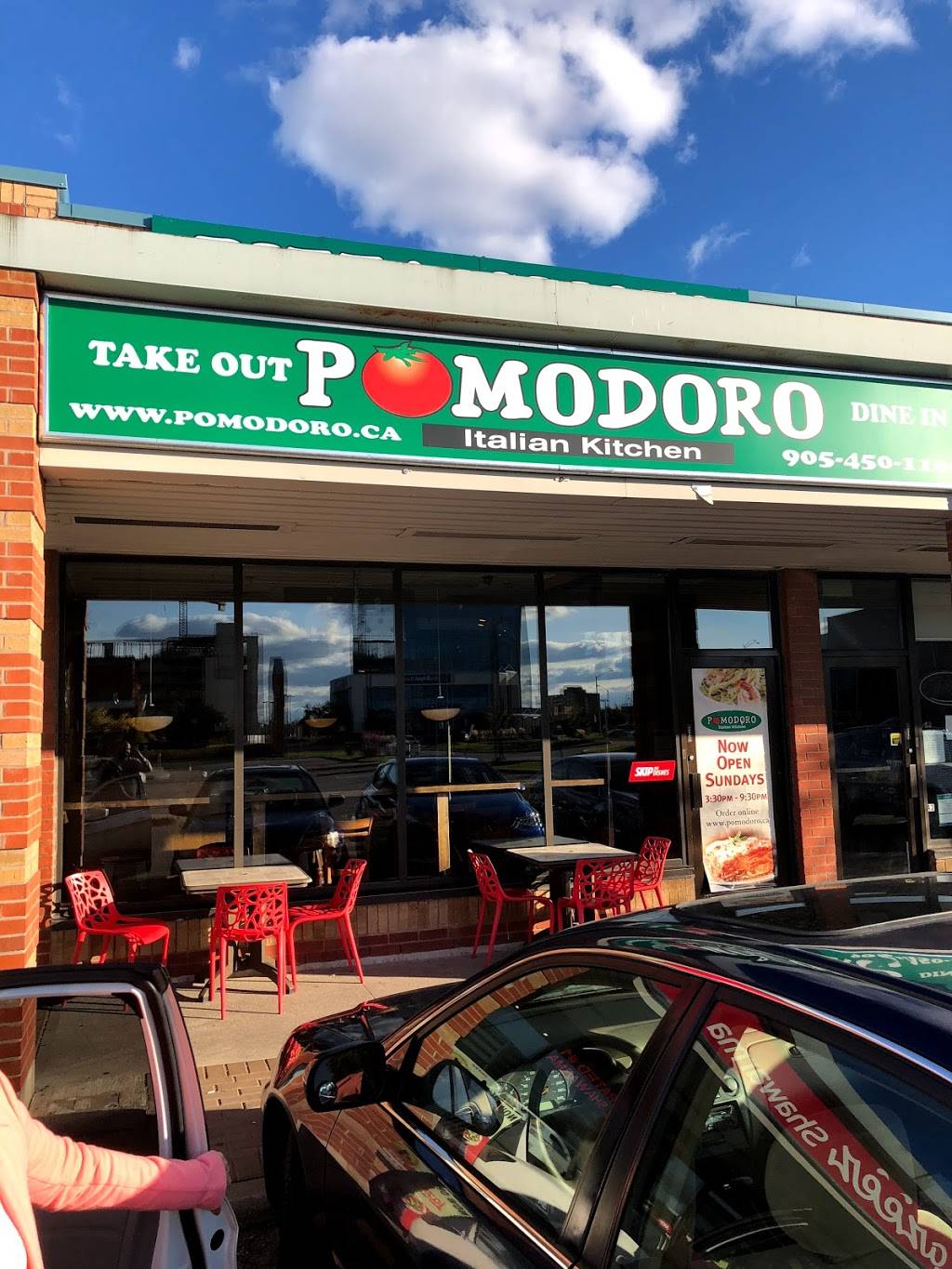 Pomodoro Italian Kitchen | restaurant | 200 County Ct Blvd, Brampton, ON L6W 4K7, Canada | 9054501100 OR +1 905-450-1100