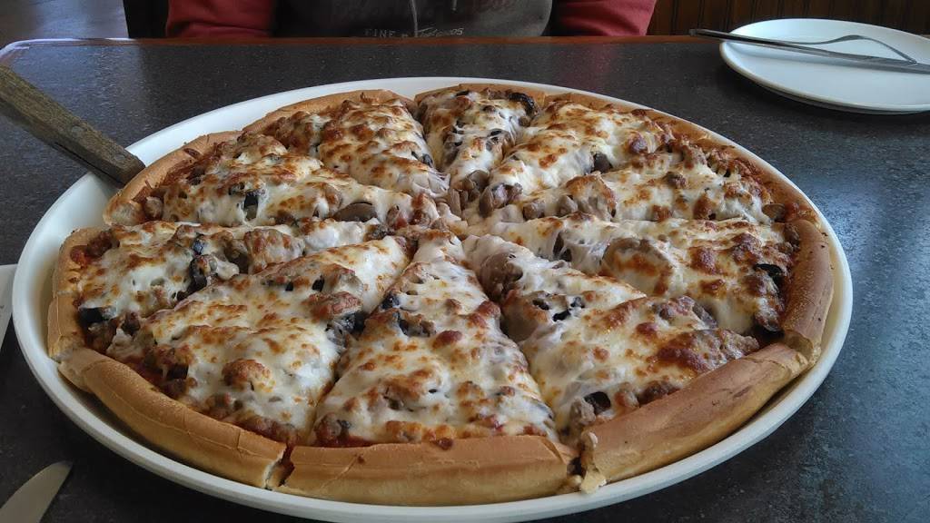 Godfathers Pizza | meal delivery | 291 N Springboro Pike, Dayton, OH 45449, USA | 9372911999 OR +1 937-291-1999