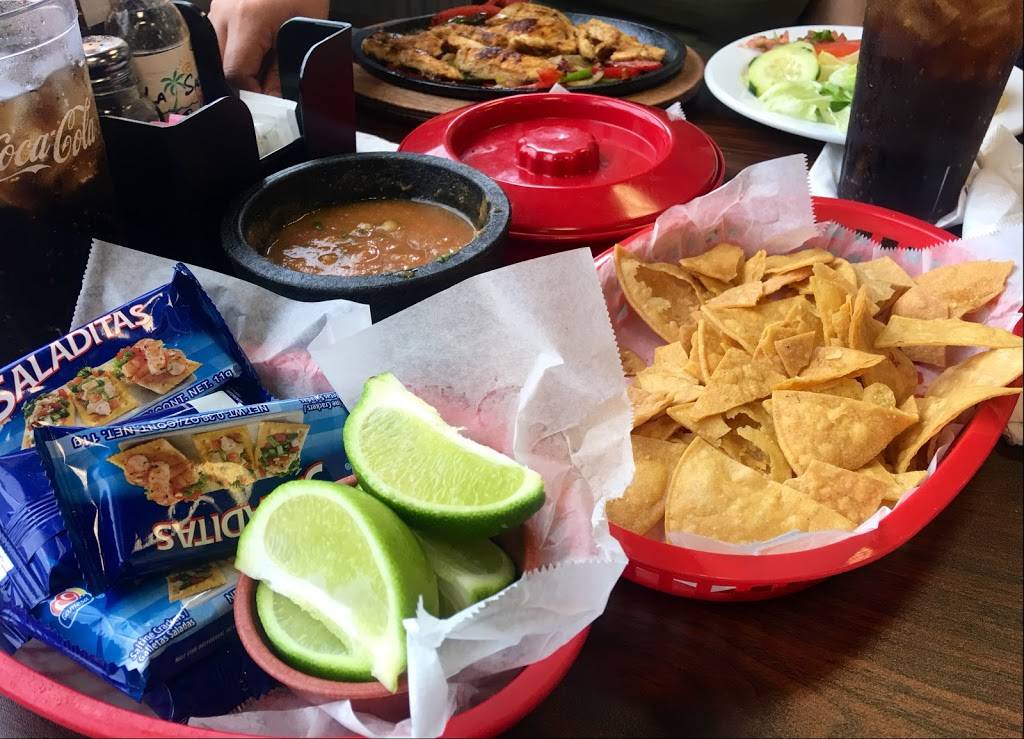 Mariscos La Perla | restaurant | 2305 W Loop 340, Waco, TX 76711, USA | 2543017880 OR +1 254-301-7880