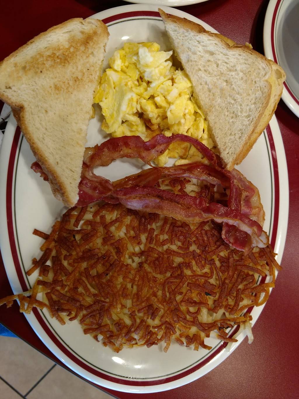 Huddle House | restaurant | 212 Springfield Ave, Newark, NJ 07103, USA | 9738021808 OR +1 973-802-1808