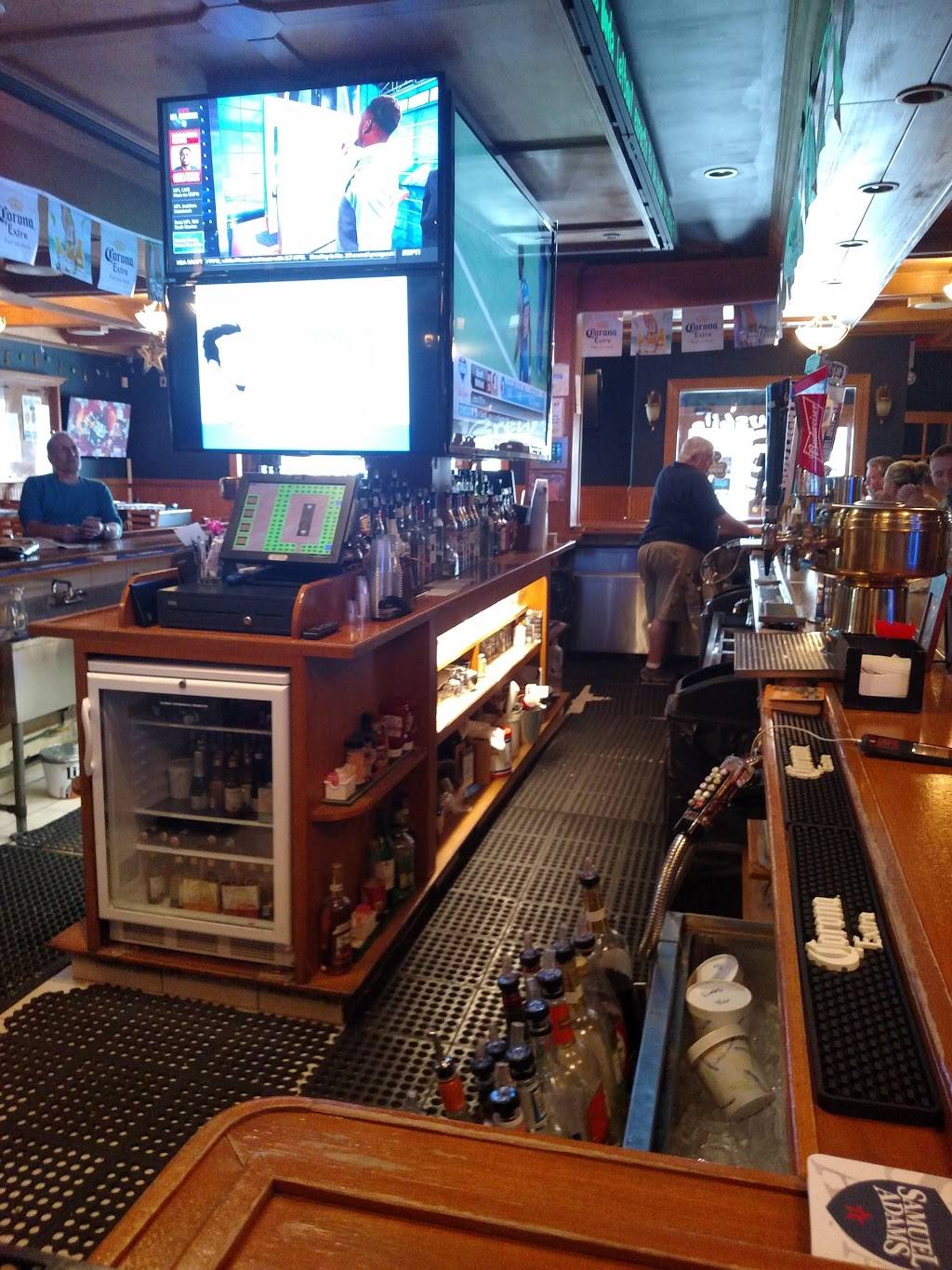 Brewskis Bar & Grill | restaurant | 3718 E Tremont Ave, Bronx, NY 10465, USA | 7186842900 OR +1 718-684-2900