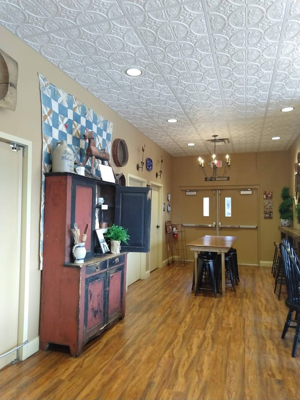 Meshuggah Bagels | bakery | 7096 W 105th St, Overland Park, KS 66212, USA | 9132838368 OR +1 913-283-8368